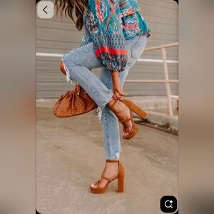 Good American Block Heel Square Toe Sandals